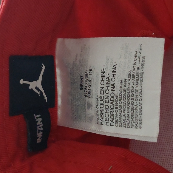 Jordan Infant Baseball Hat Adjustable strap Color: Red w/white jumpman logo - Picture 4 of 11